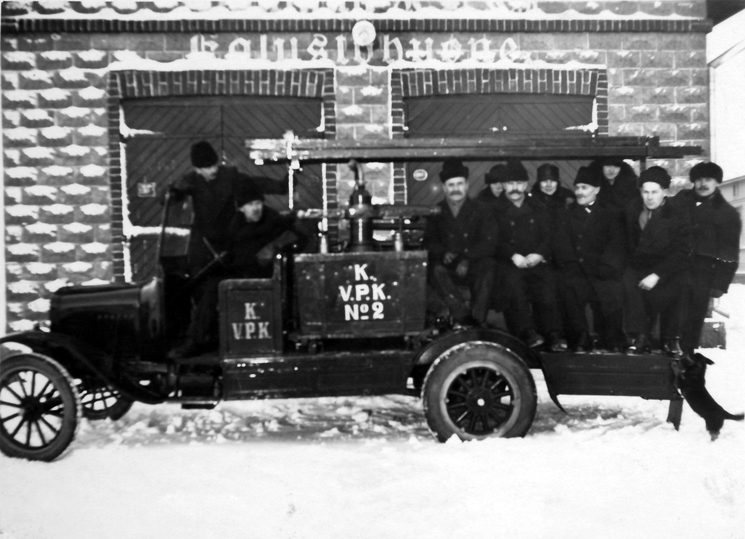 VPK:n ensimmäinen paloauto vuodelta 1925